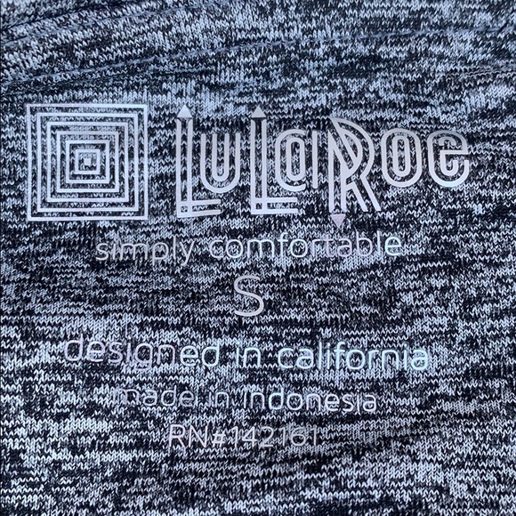 Lularoe simply comfortable cropped athletic leggings size small - Picture 2 of 2